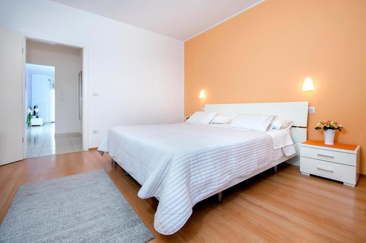 Apartments And Rooms Camaiore روفينج المظهر الخارجي الصورة