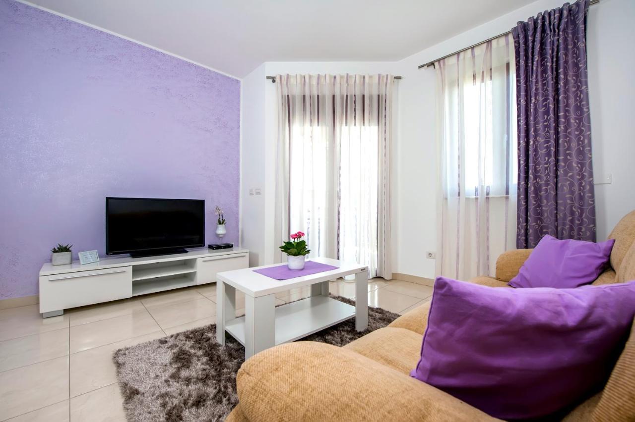 Apartments And Rooms Camaiore روفينج المظهر الخارجي الصورة