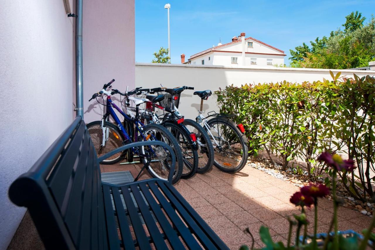 Apartments And Rooms Camaiore روفينج المظهر الخارجي الصورة