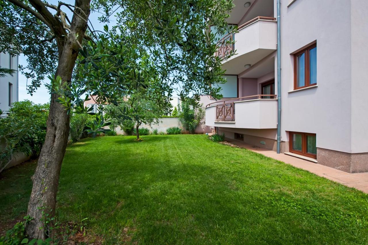 Apartments And Rooms Camaiore روفينج المظهر الخارجي الصورة