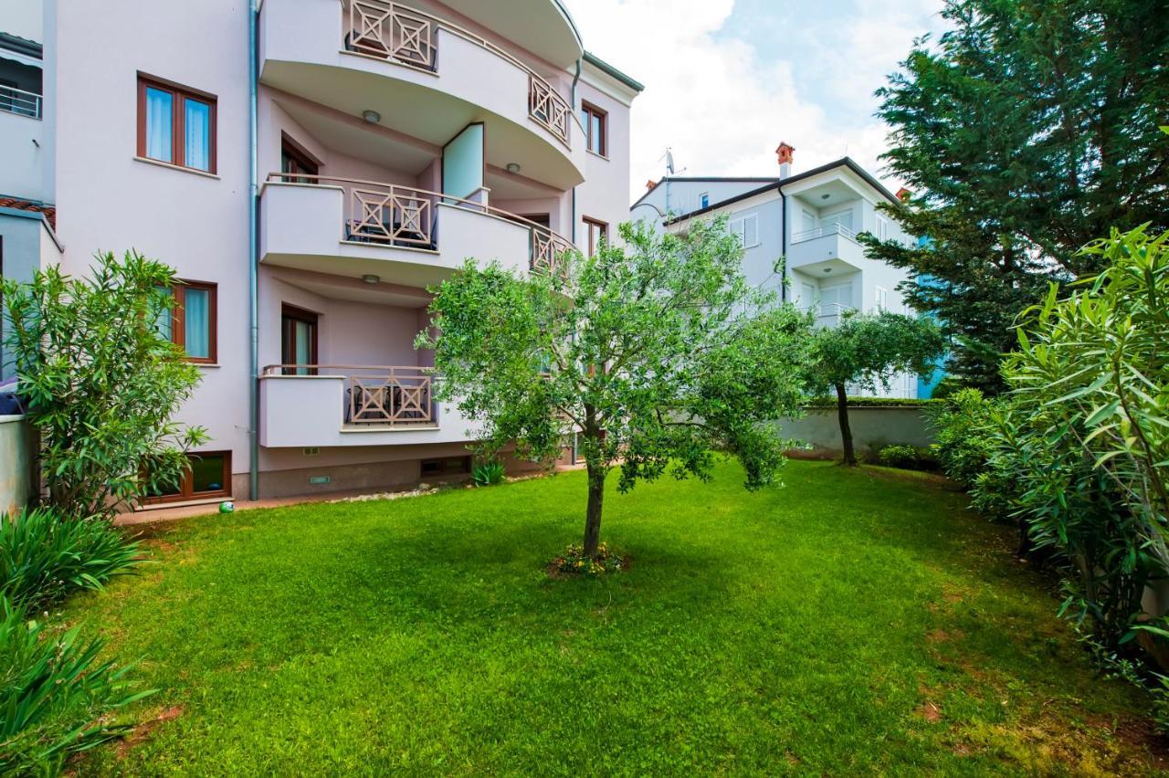 Apartments And Rooms Camaiore روفينج المظهر الخارجي الصورة