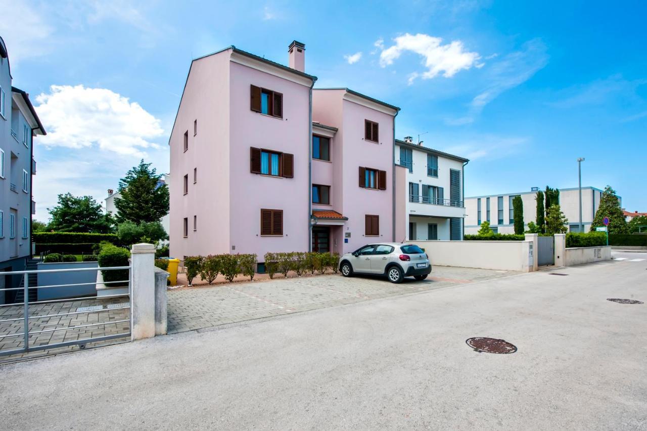 Apartments And Rooms Camaiore روفينج المظهر الخارجي الصورة