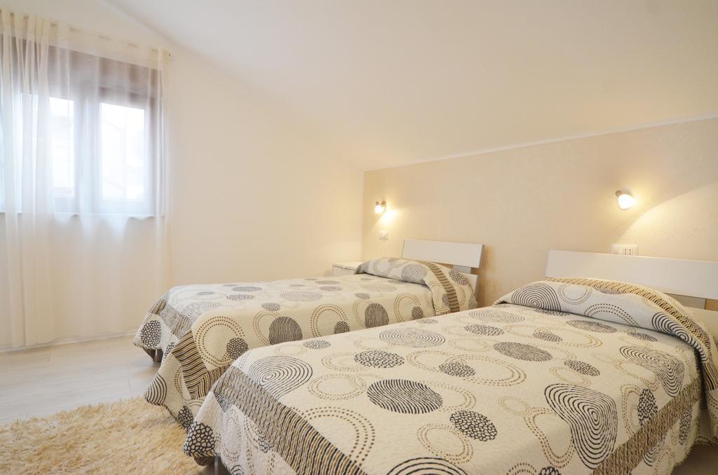 Apartments And Rooms Camaiore روفينج المظهر الخارجي الصورة