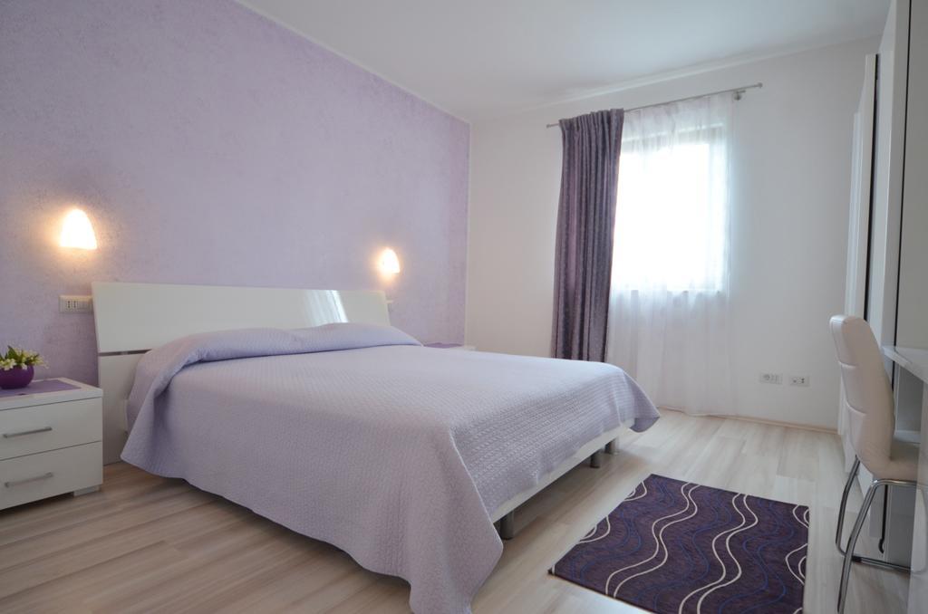 Apartments And Rooms Camaiore روفينج المظهر الخارجي الصورة